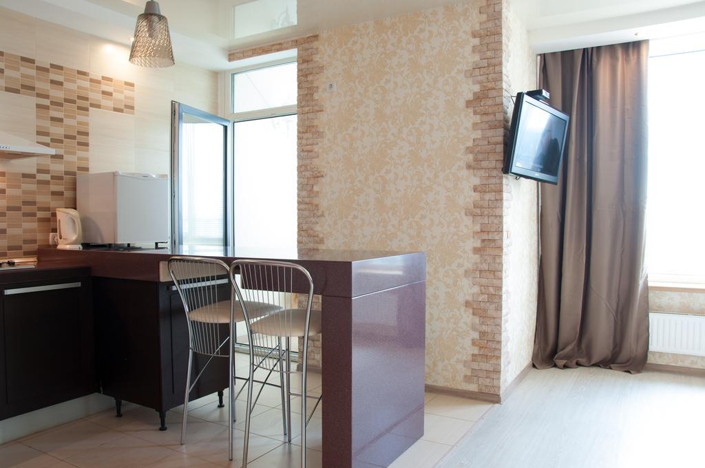 Apartment On Bogatyrskaya 6A 키예프 외부 사진