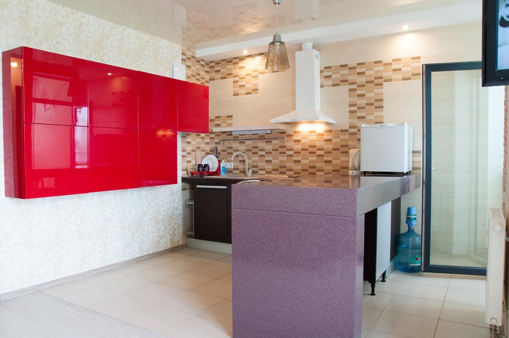 Apartment On Bogatyrskaya 6A 키예프 외부 사진